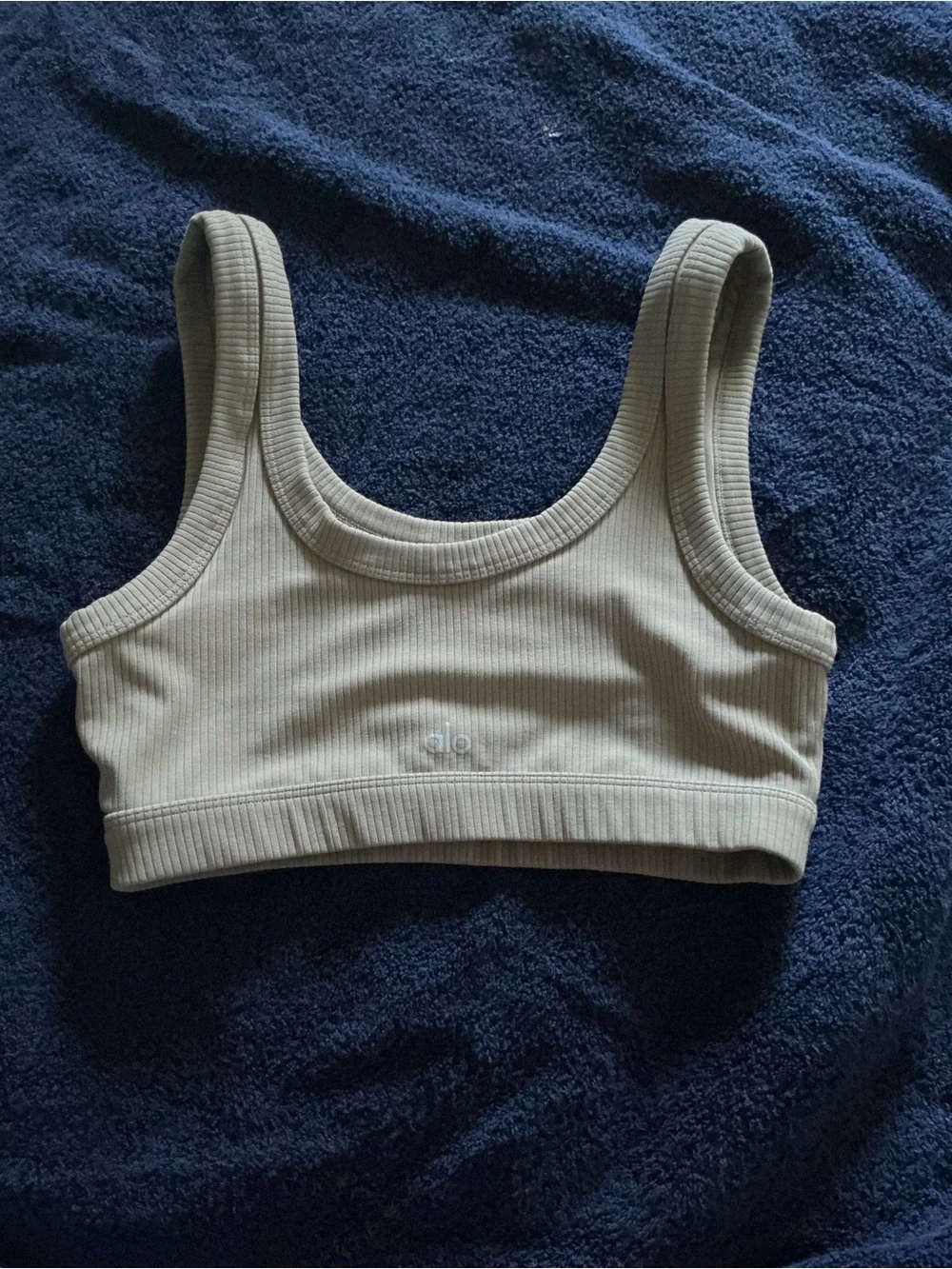ALO Yoga light beige